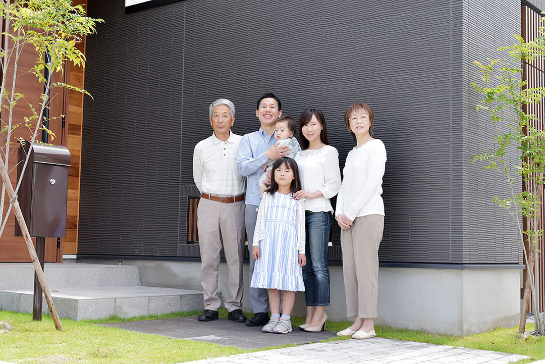 宇都宮市の二世帯住宅に住む家族